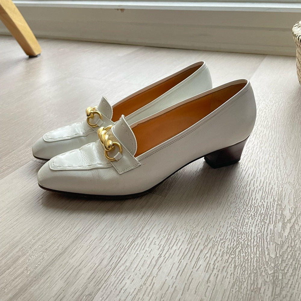 Celine 2014 white 2” leather pumps (with box) - Picture 3 of 7
